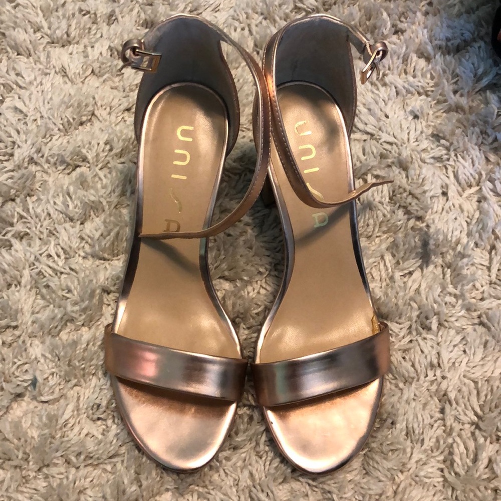 Rose gold chunky heals